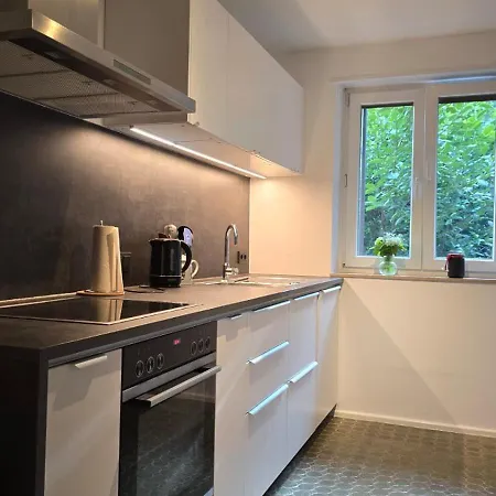 Medicus, 3 Zkb, Balkon, Garten, Naehe Stadtpark, Ruhig Apartment *